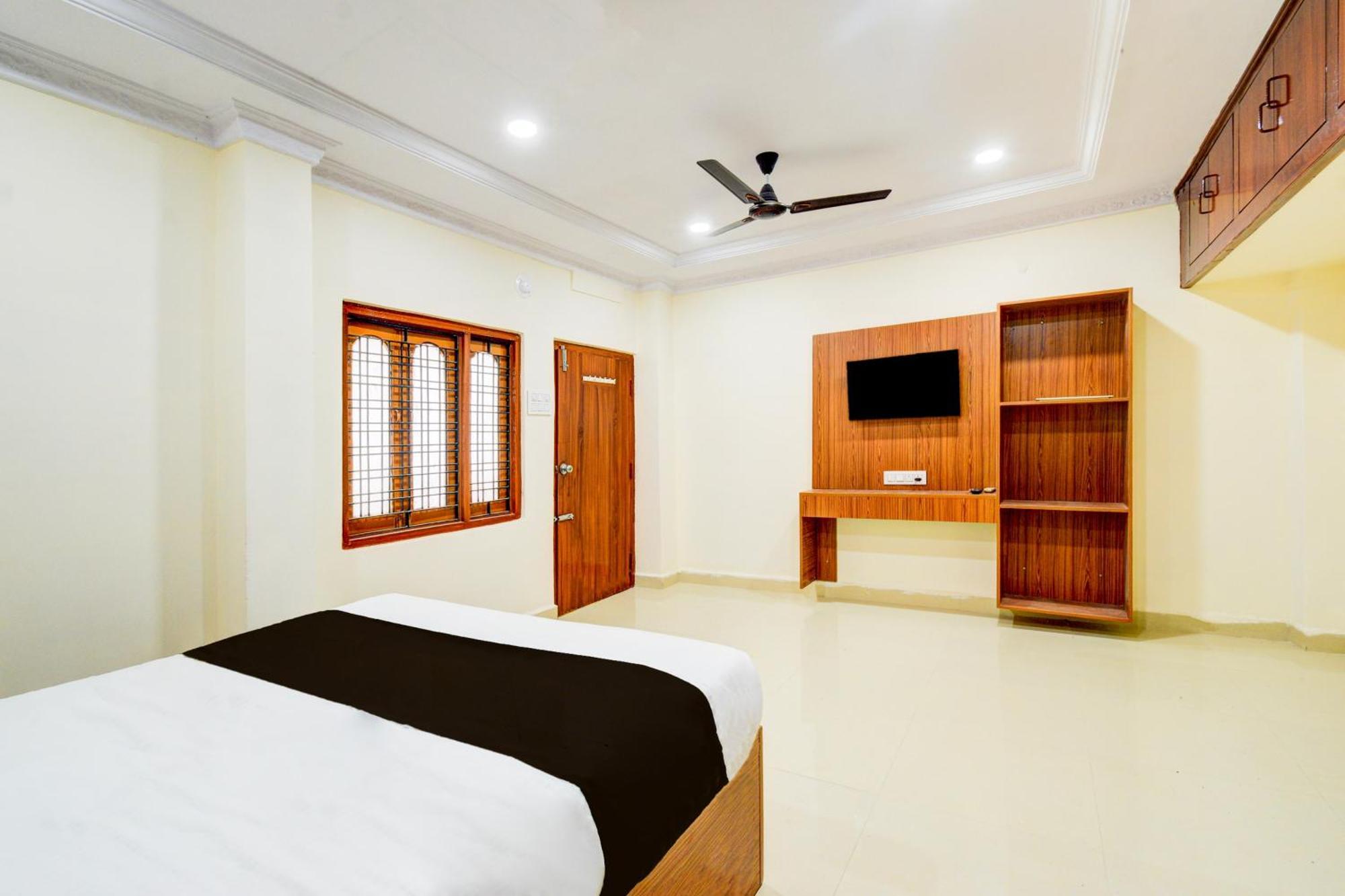 Hotel O D N Groups Sururnagar Ngoại thất bức ảnh