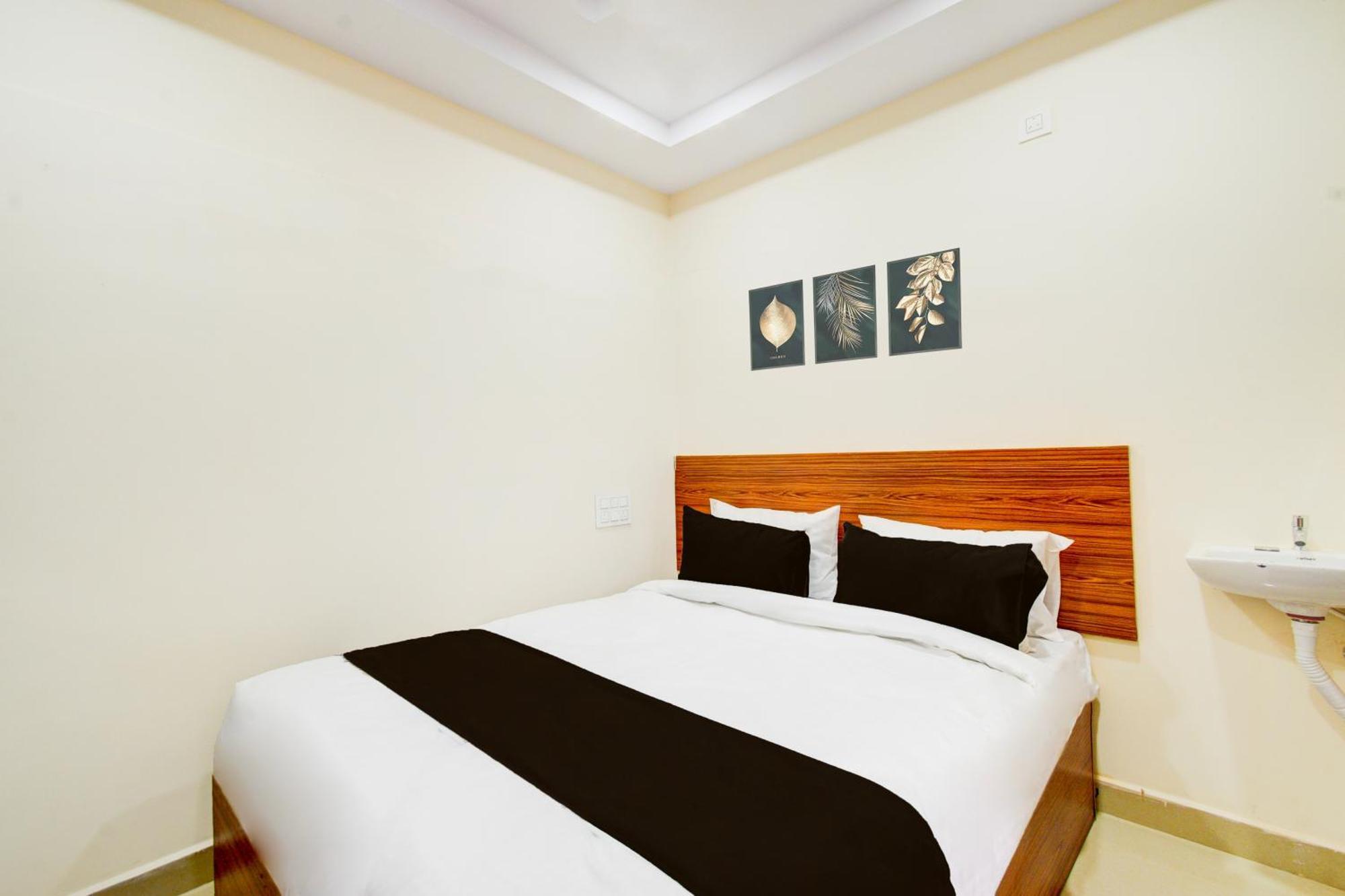 Hotel O D N Groups Sururnagar Ngoại thất bức ảnh