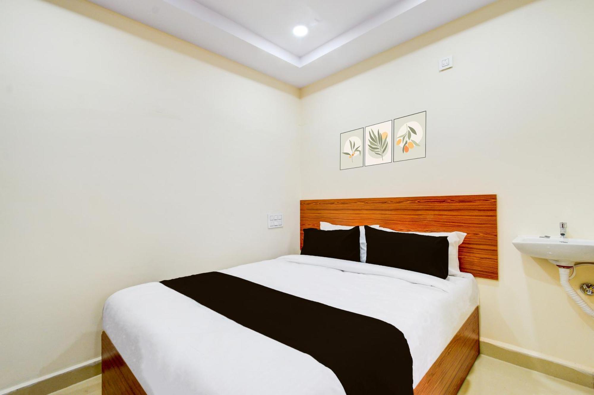Hotel O D N Groups Sururnagar Ngoại thất bức ảnh